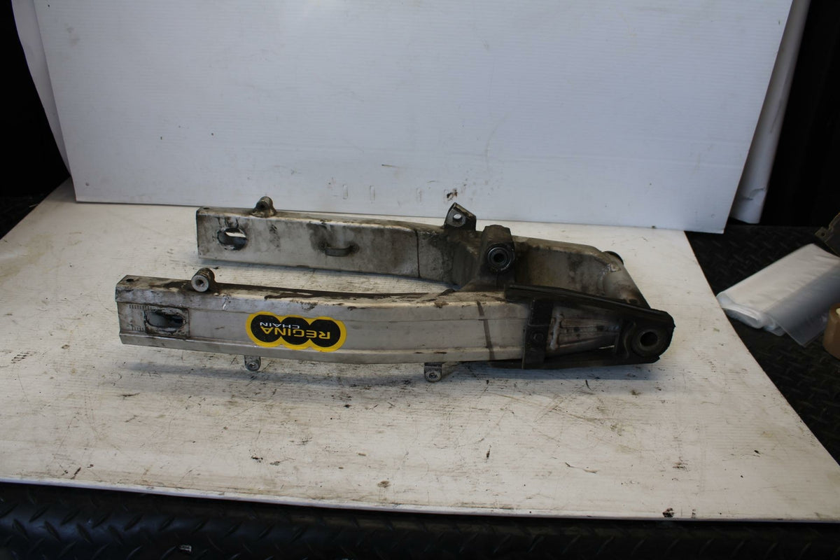 99-02 SUZUKI SV650S REAR SWINGARM BACK SUSPENSION SWING ARM BB299