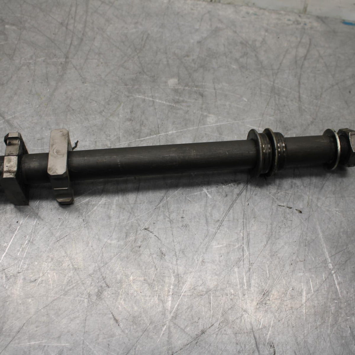09-12 HONDA CBR600RR REAR AXLE BACK WHEEL  PIVOT BOLT AXEL 42301-MEE-D00 BB450