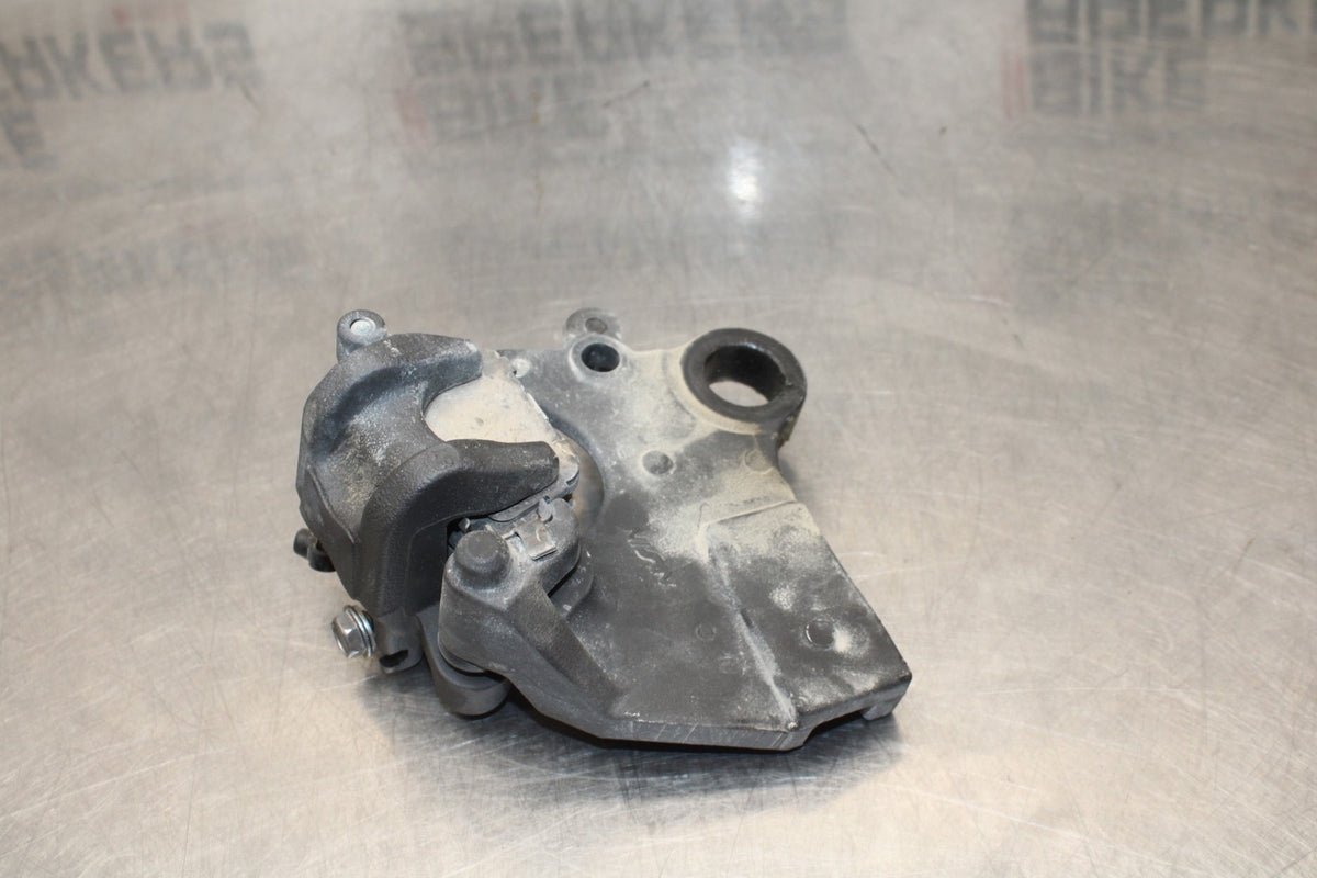 19-23 KAWASAKI NINJA ZX6R REAR BACK BRAKE CALIPER W MOUNT BRACKET BB188