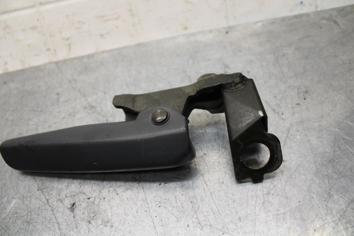 2001 Honda ST1100  GRAB BAR HANDLE  BB77