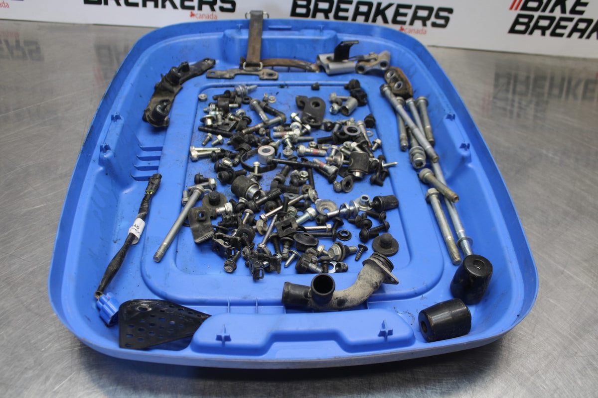 17-22 KTM 390 DUKE ENGINE MOUNTING BOLTS HARDWARE MOTOR SCREWS BB180