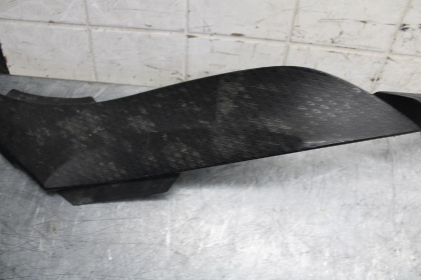 2012 Kawasaki Ninja ZX6R  RIGHT GAS TANK FUEL CELL PANEL COVER TRIM COWL   BB529