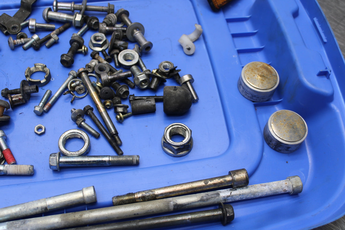 98-05 HONDA SUPER HAWK 1000 VTR1000F MOUNTING BOLTS HARDWARE SCREWS BB152