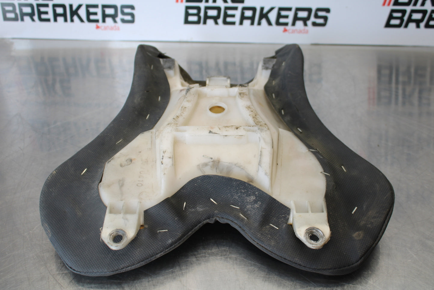 07-08 YAMAHA YZF R1 HT MOTO AFTERMARKET FRONT DRIVERS SEAT BB160