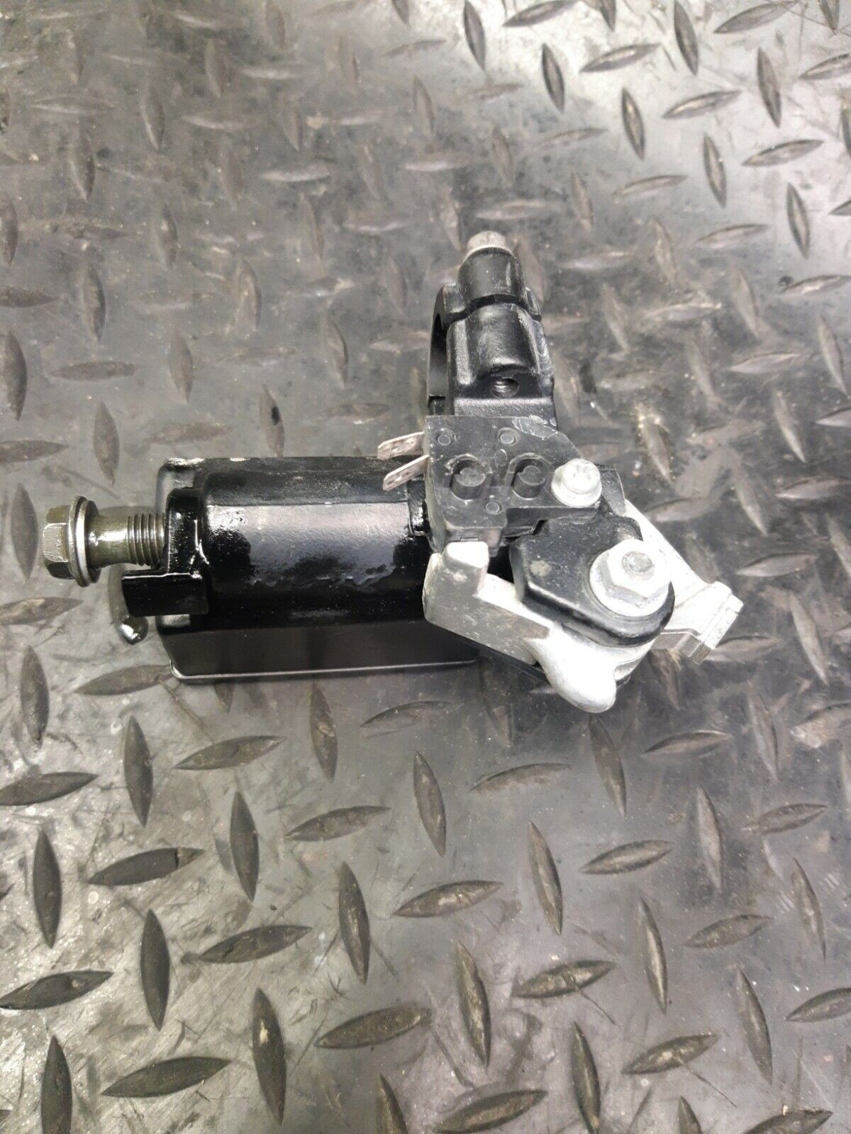 07 SUZUKI BURGMAN 650 RIGHT FRONT BRAKE MASTER CYLINDER  BB183