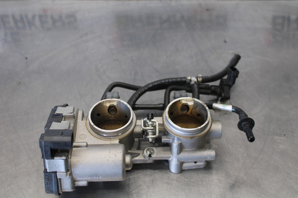 20-23 APRILIA RS660 MAIN FUEL INJECTORS / THROTTLE BODIES BB889