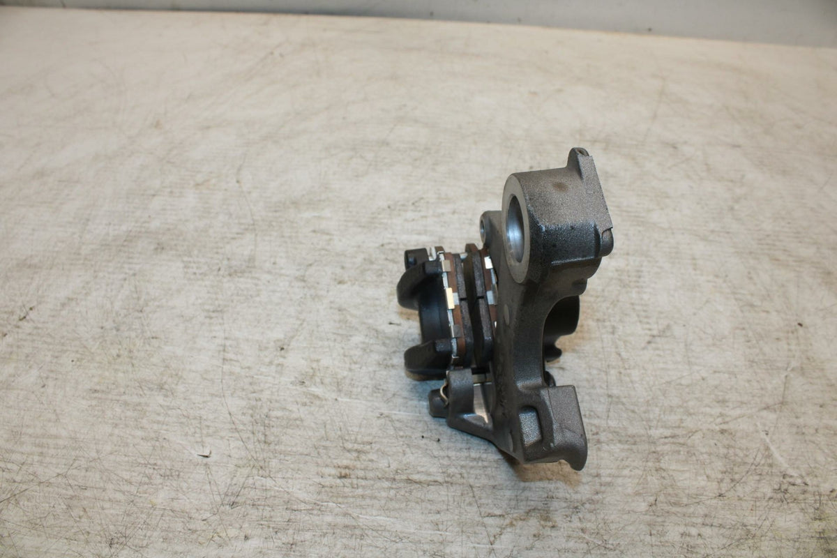 11-19 SUZUKI GSXR600 REAR BACK BRAKE CALIPER W MOUNT BRACKET BB371