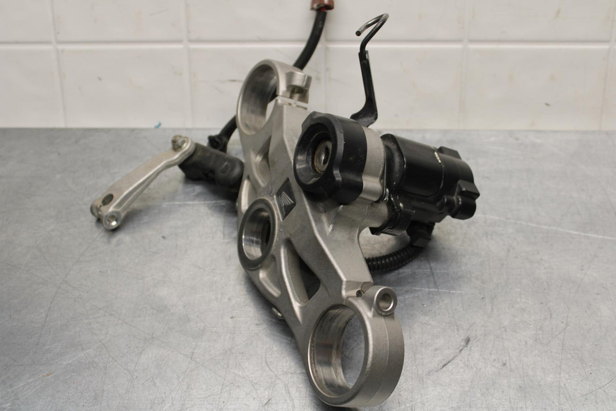 2008 Honda CBR1000RR FORKS UPPER TRIPLE TREE CLAMP 53300-MFL-000 BB579