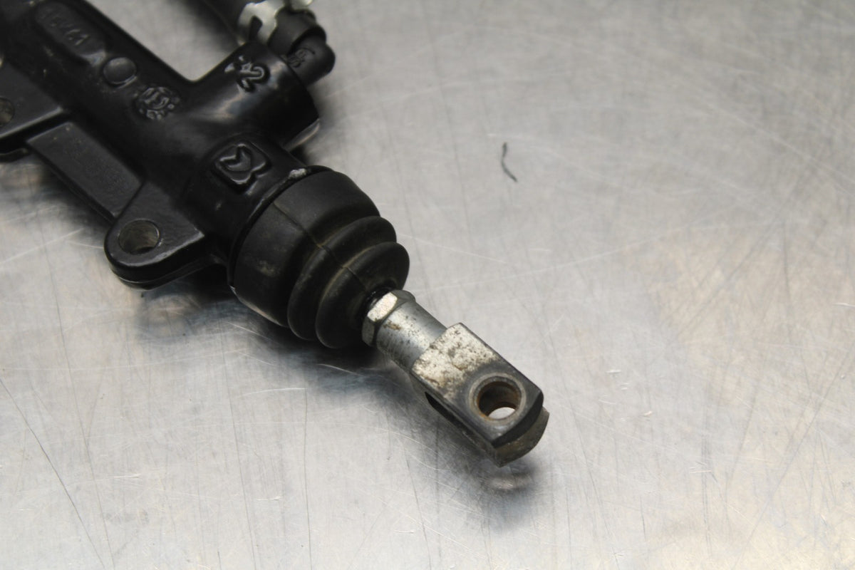 13-16 KTM 390 DUKE REAR BACK BRAKE MASTER CYLINDER W RESERVOIR BB815