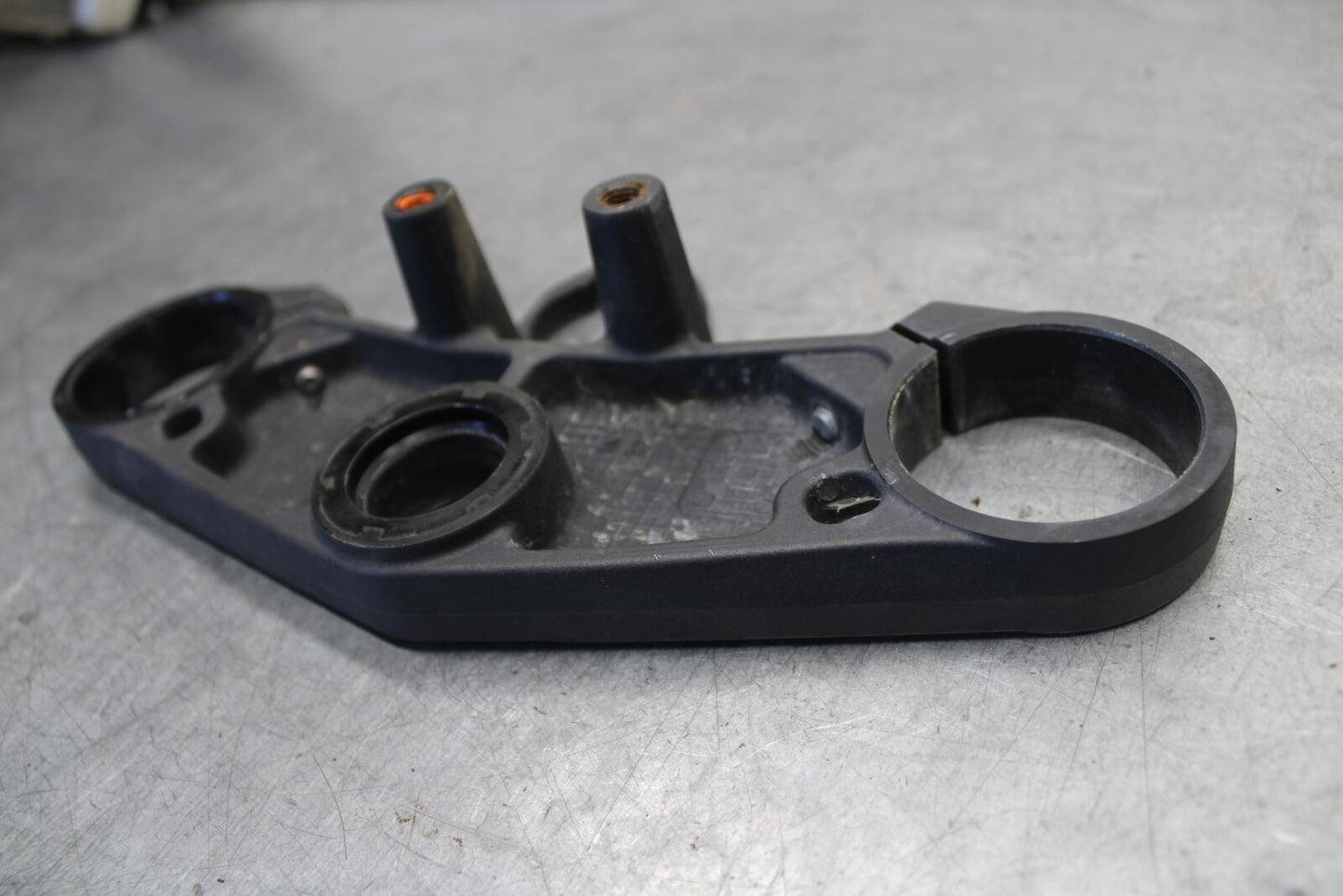 05-06 SUZUKI GSXR1000 FORKS UPPER TRIPLE TREE CLAMP 51311-41G00 BB663