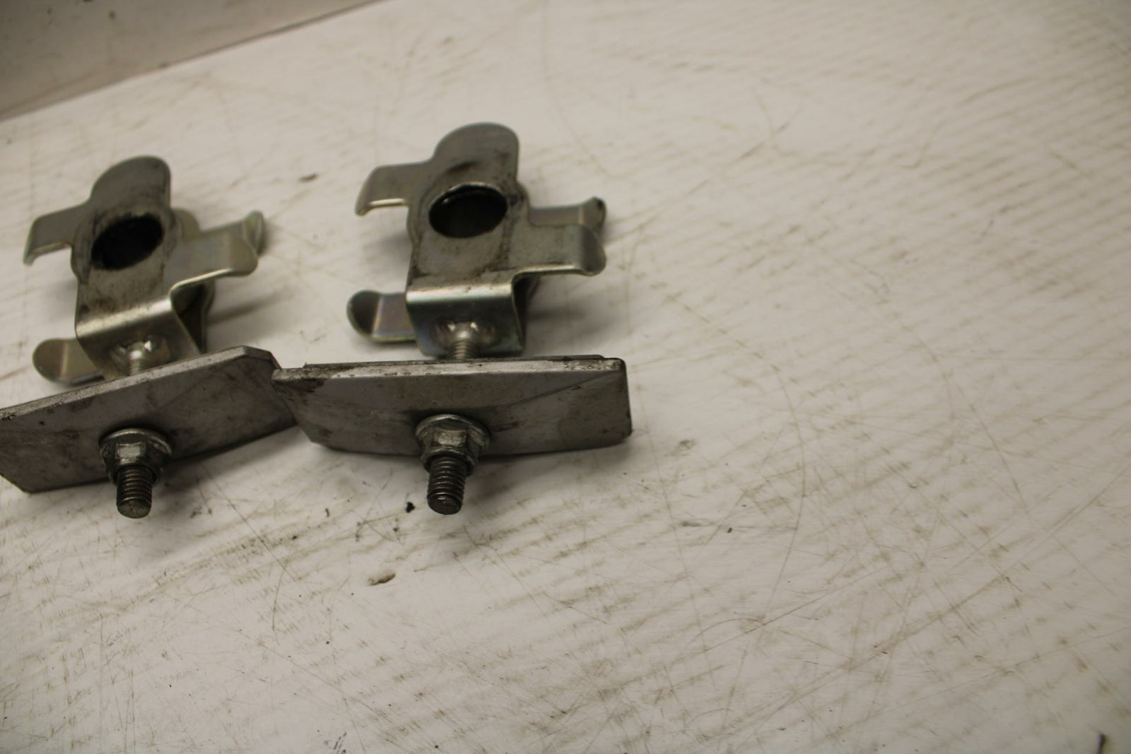 03-11 SUZUKI SV650A SWINGARM CHAIN TENSIONER ADJUSTMENT BRACKETS  BB290