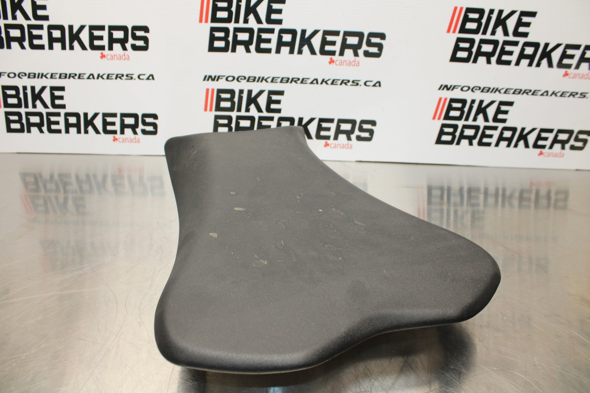 13-17 KAWASAKI NINJA ZX6R ZX636 ABS FRONT DRIVERS SEAT PAD SADDLE PILLION BB143