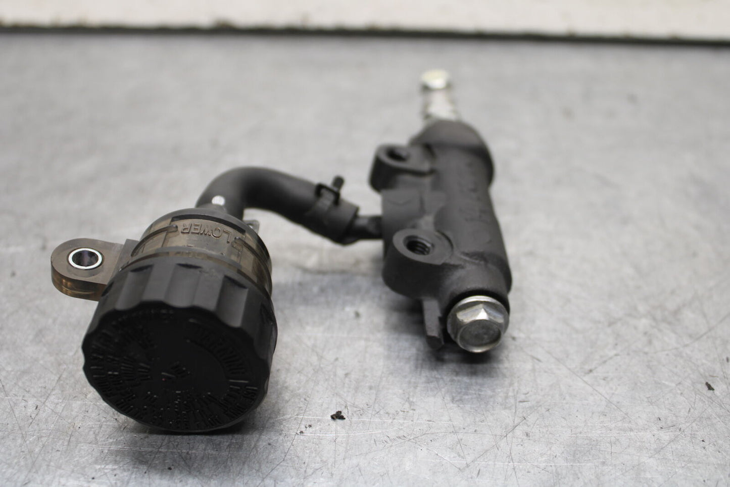 16 KAWASAKI NINJA ZX10R REAR BRAKE MASTER CYLINDER W RESERVOIR 43015-0640 BB650