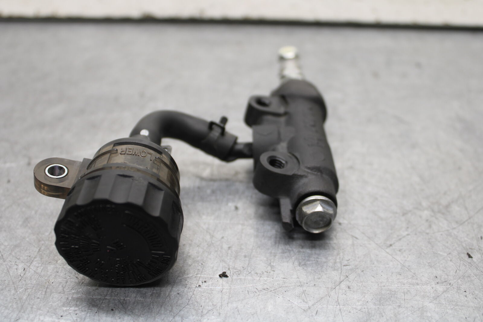 16 KAWASAKI NINJA ZX10R REAR BRAKE MASTER CYLINDER W RESERVOIR 43015-0640 BB650