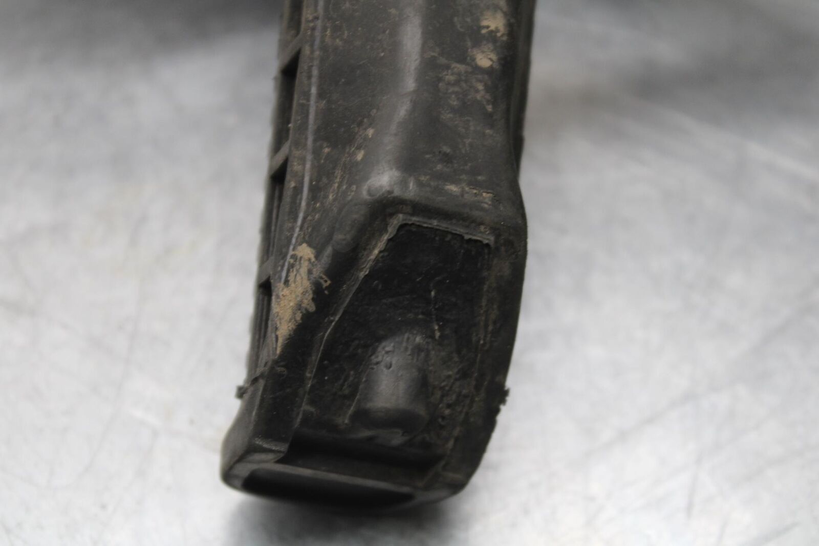 04-09 SUZUKI GS 500 FH GS500F LEFT REARSET REAR SET DRIVER FOOT PEG REST BB97