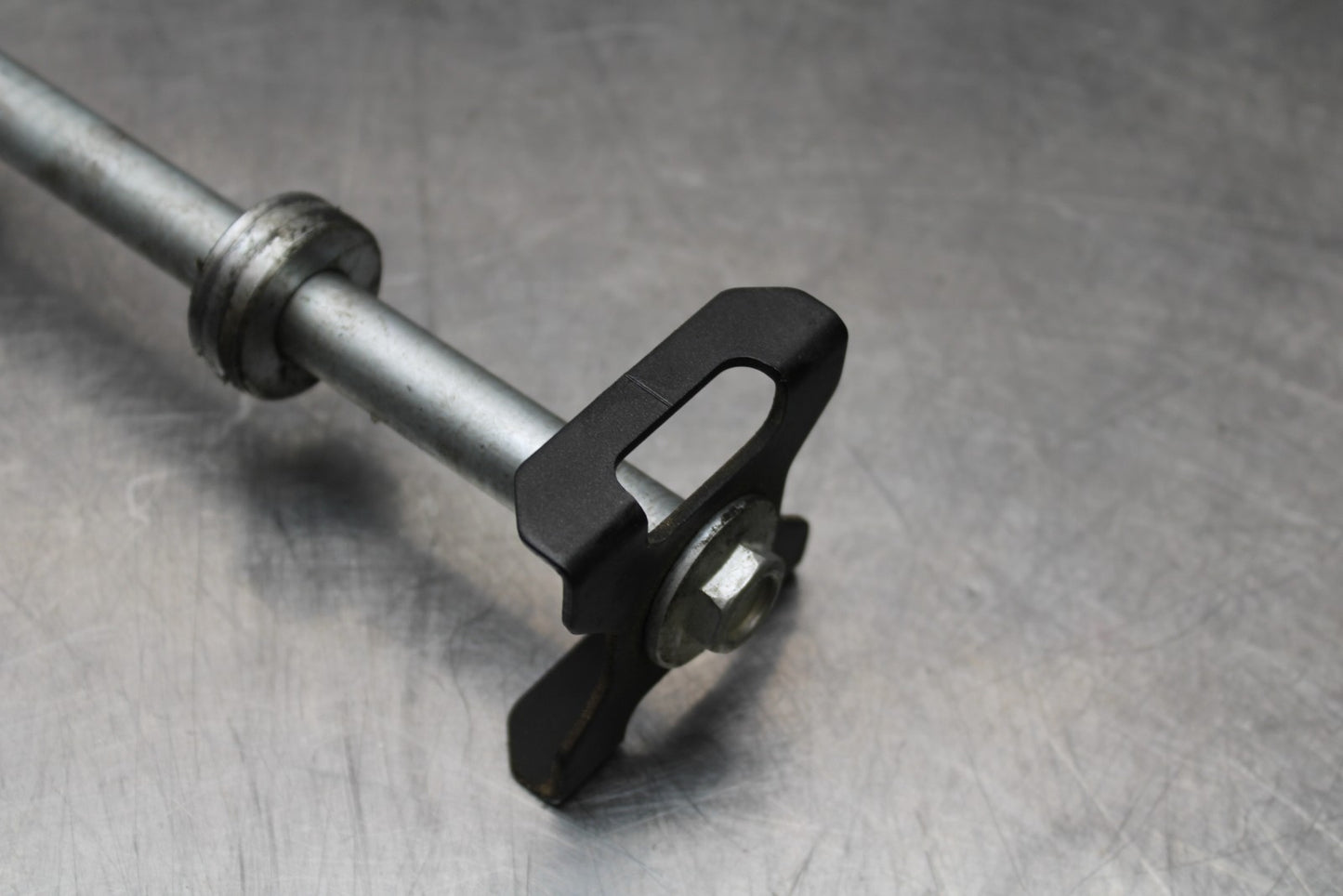 13-17 KAWASAKI NINJA 300 EX300 ABS REAR AXLE BACK WHEEL RIM BOLT AXEL BB187