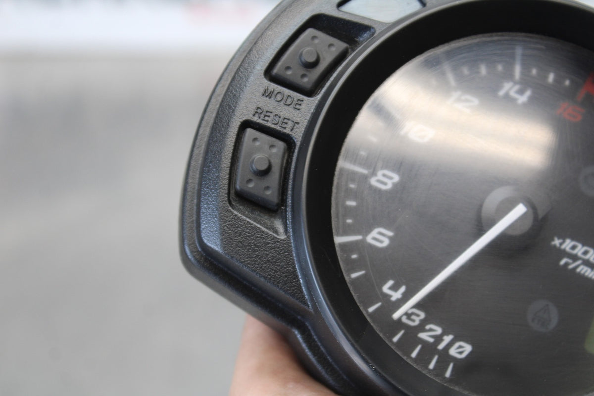 13-18 KAWASAKI NINJA ZX6R SPEEDO TACH GAUGES DISPLAY CLUSTER SPEEDOMETER BB908