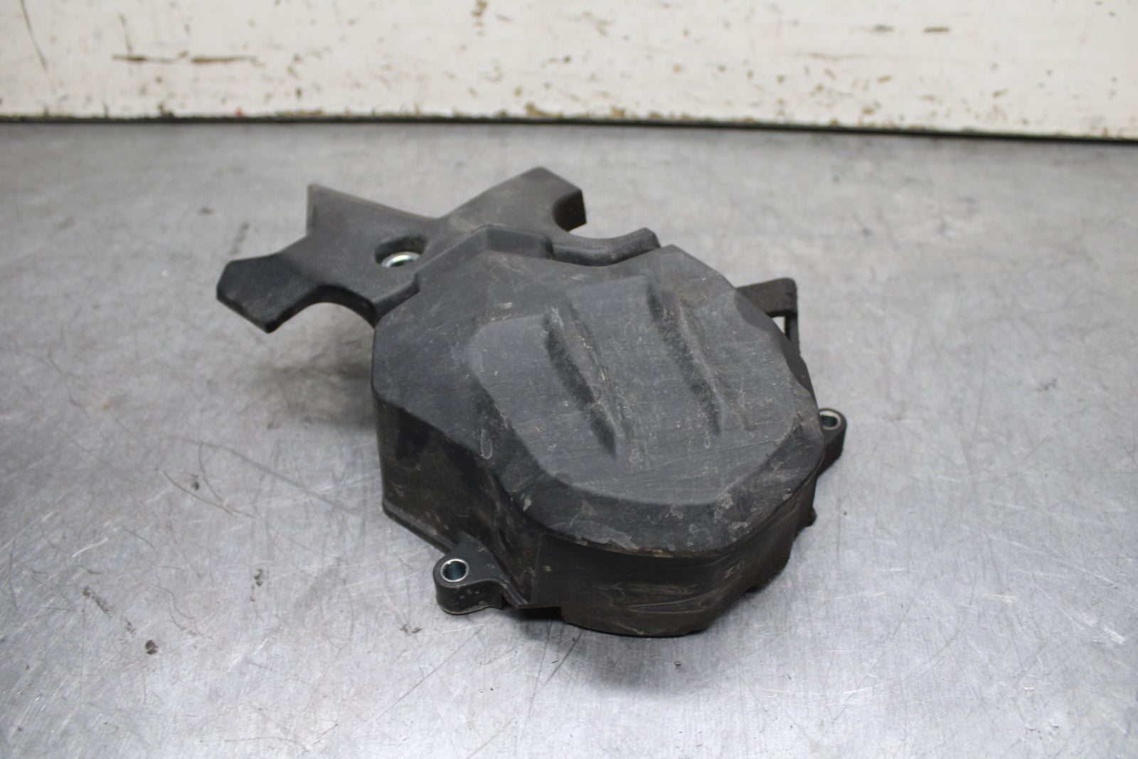 24 KAWASAKI NINJA 500 ABS ENGINE SPROCKET COVER BB744