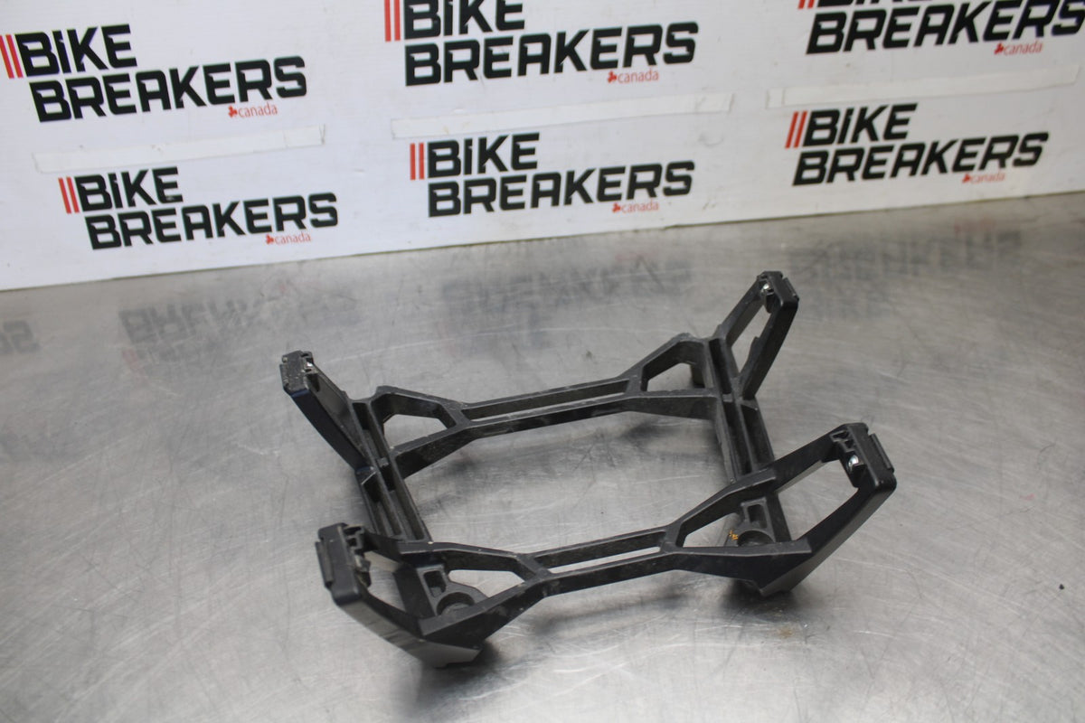 20-23 BMW F900R REAR RACK MOUNT BRACKET LUGGAGE RACK BB923
