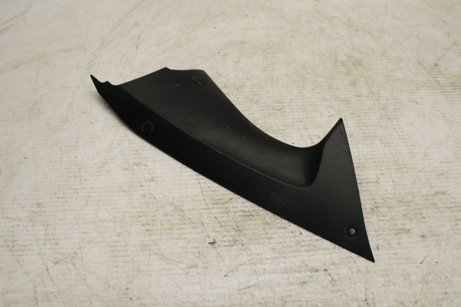 08-16 YAMAHA YZF R6 RIGHT FRONT DUCT COVER PANEL COWL BB365