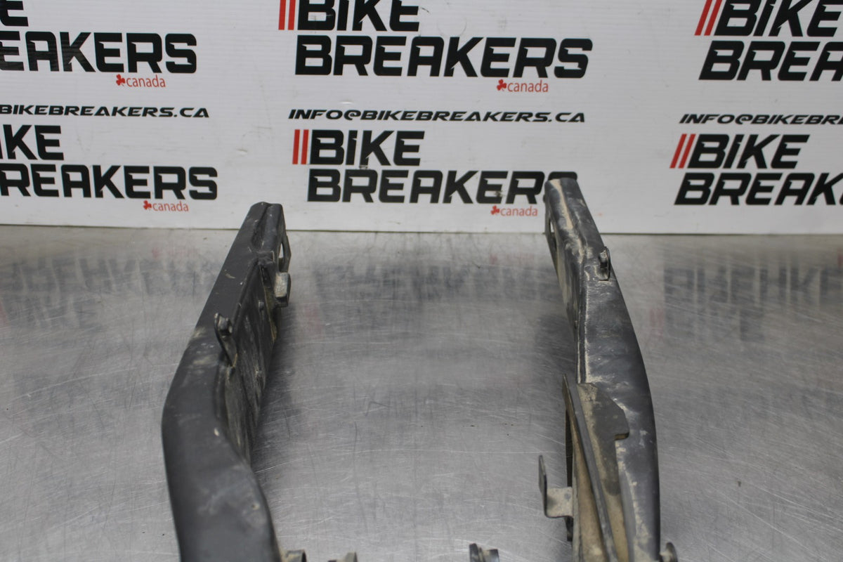 17-18 YAMAHA YZF R3 REAR SWINGARM BACK SUSPENSION SWING ARM BB788