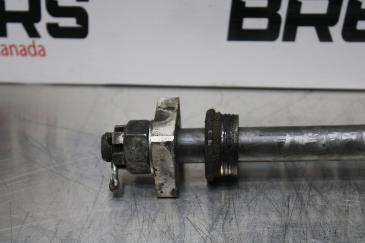 04-05 KAWASAKI NINJA ZX10R REAR AXLE BACK WHEEL RIM PIVOT BOLT AXEL BB163