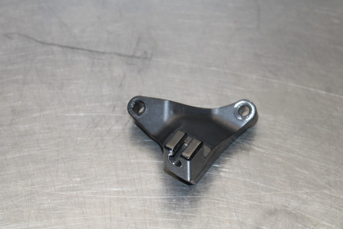 20-22 KAWASAKI NINJA ZX6R CLUTCH CABLE HOLDER MOUNT STAY BRACKET  BB884