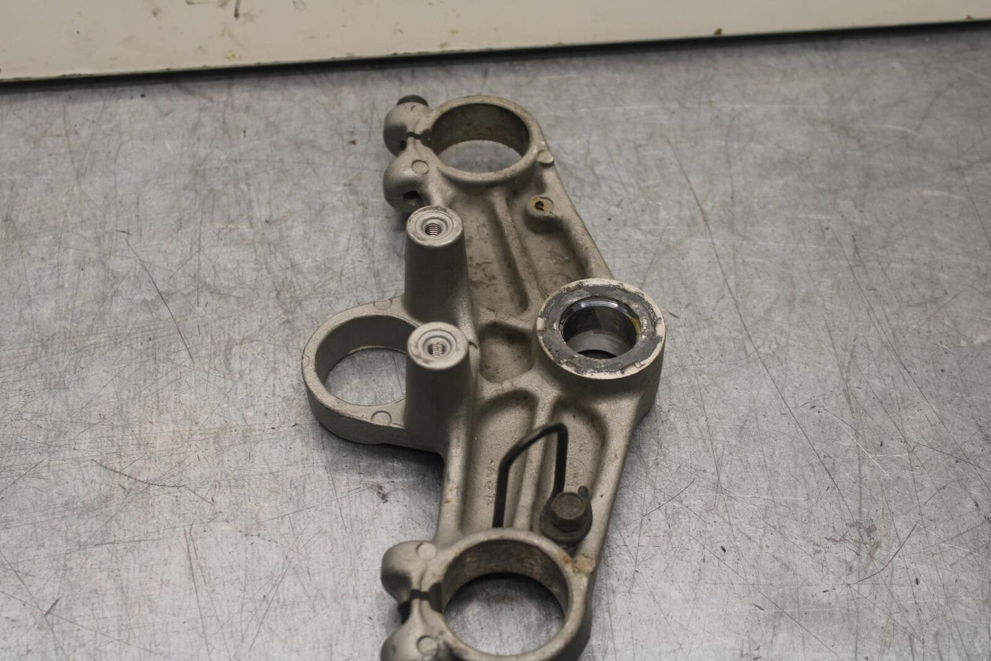 1988 Yamaha FZ600 FORKS UPPER TRIPLE TREE CLAMP BB601