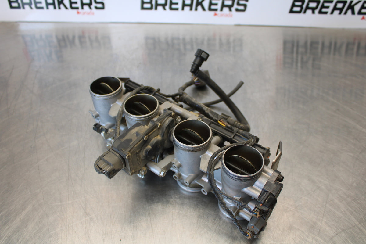 03-06 KAWASAKI Z1000 MAIN FUEL INJECTORS / THROTTLE BODIES BB164