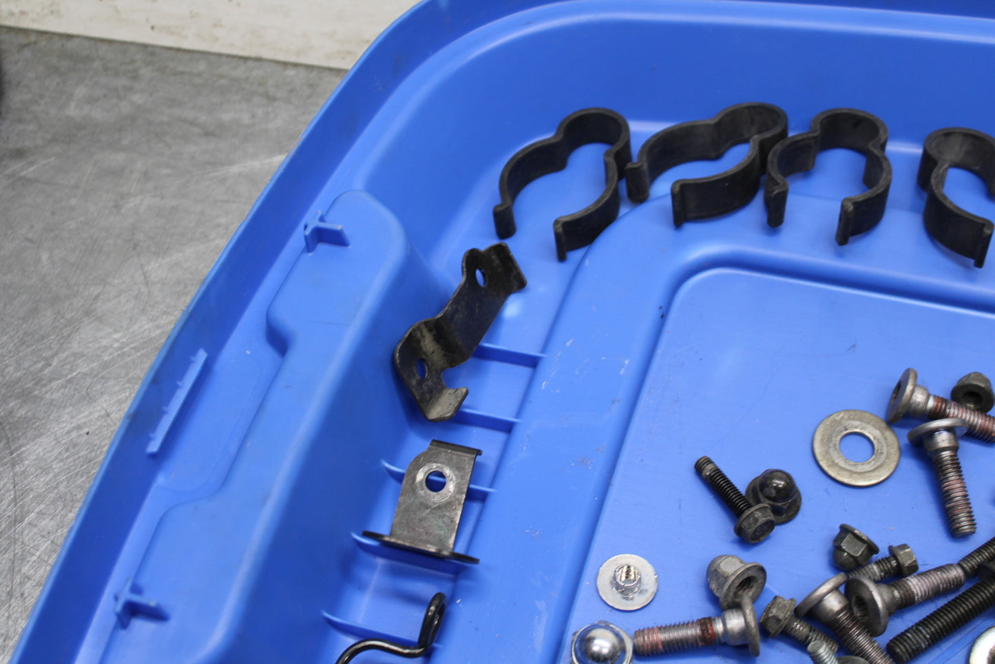 05-08 KAWASAKI VULCAN 1500 VN1500N CLASSIC MOUNTING BOLTS HARDWARE MOTOR BB133