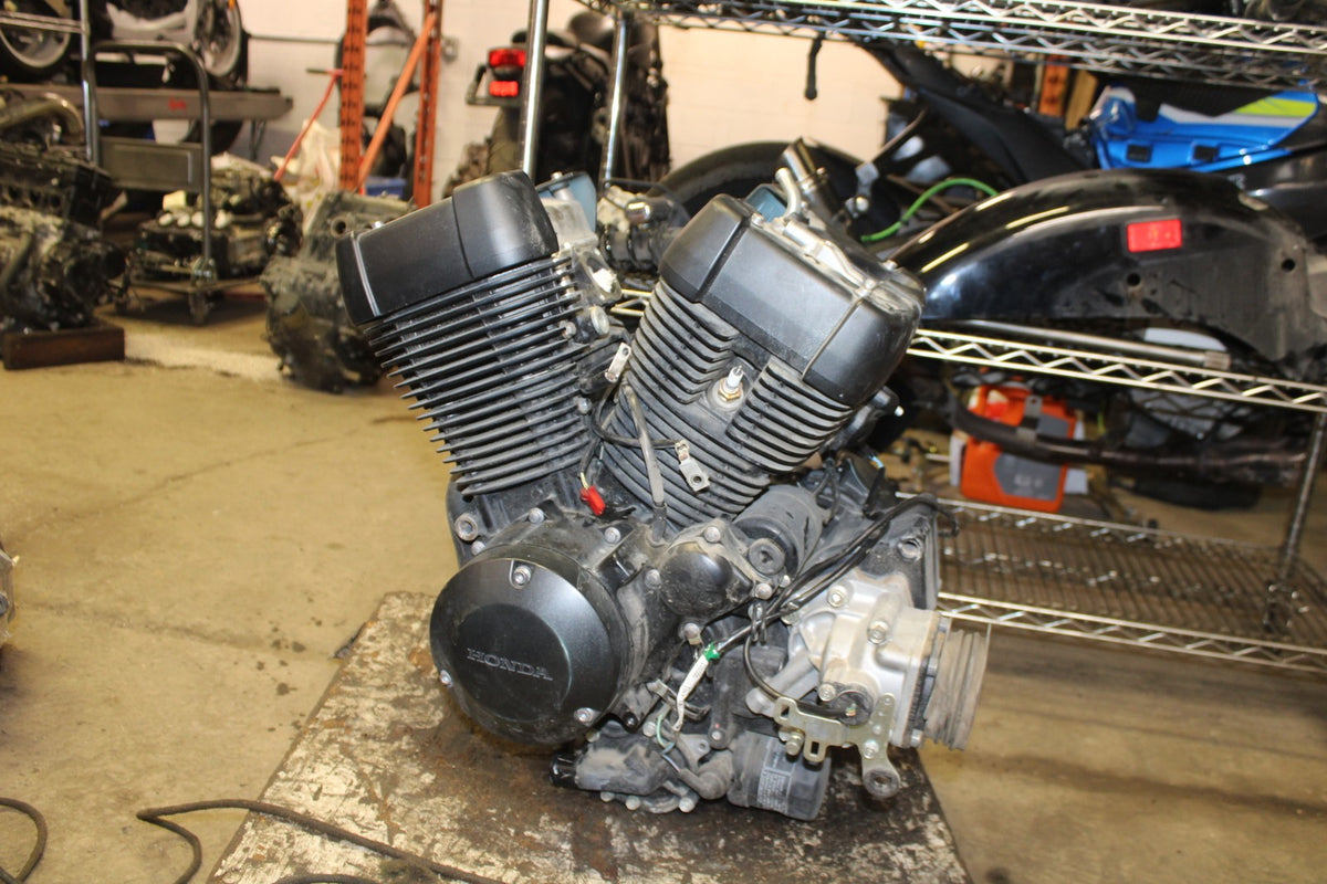 14 HONDA SHADOW 750 VT750C2B 10,619KM!! ENGINE MOTOR BB867