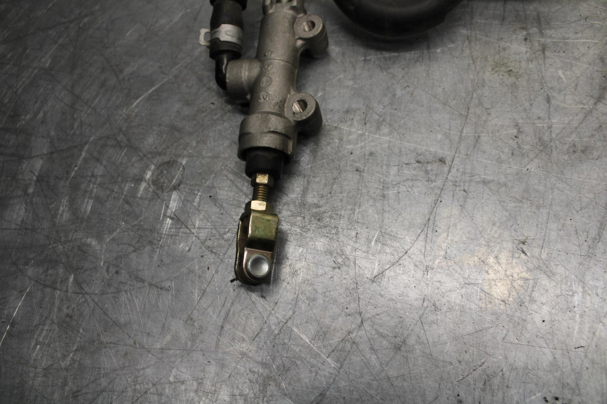 03 KAWASAKI ZX12R REAR BACK BRAKE MASTER CYLINDER W RESERVOIR BB472