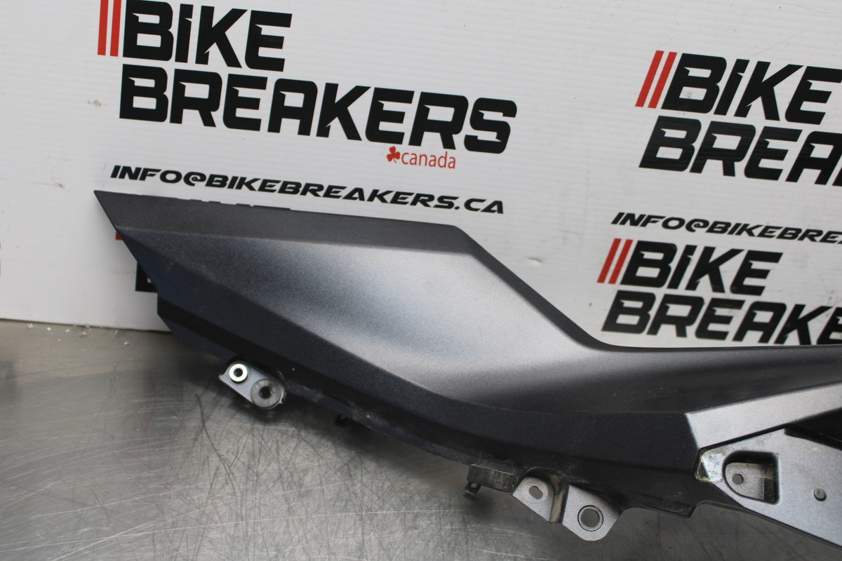 18-23 KAWASAKI NINJA 400 EX400 ABS LEFT MID UPPER SIDE FAIRING PLASTIC  BB177