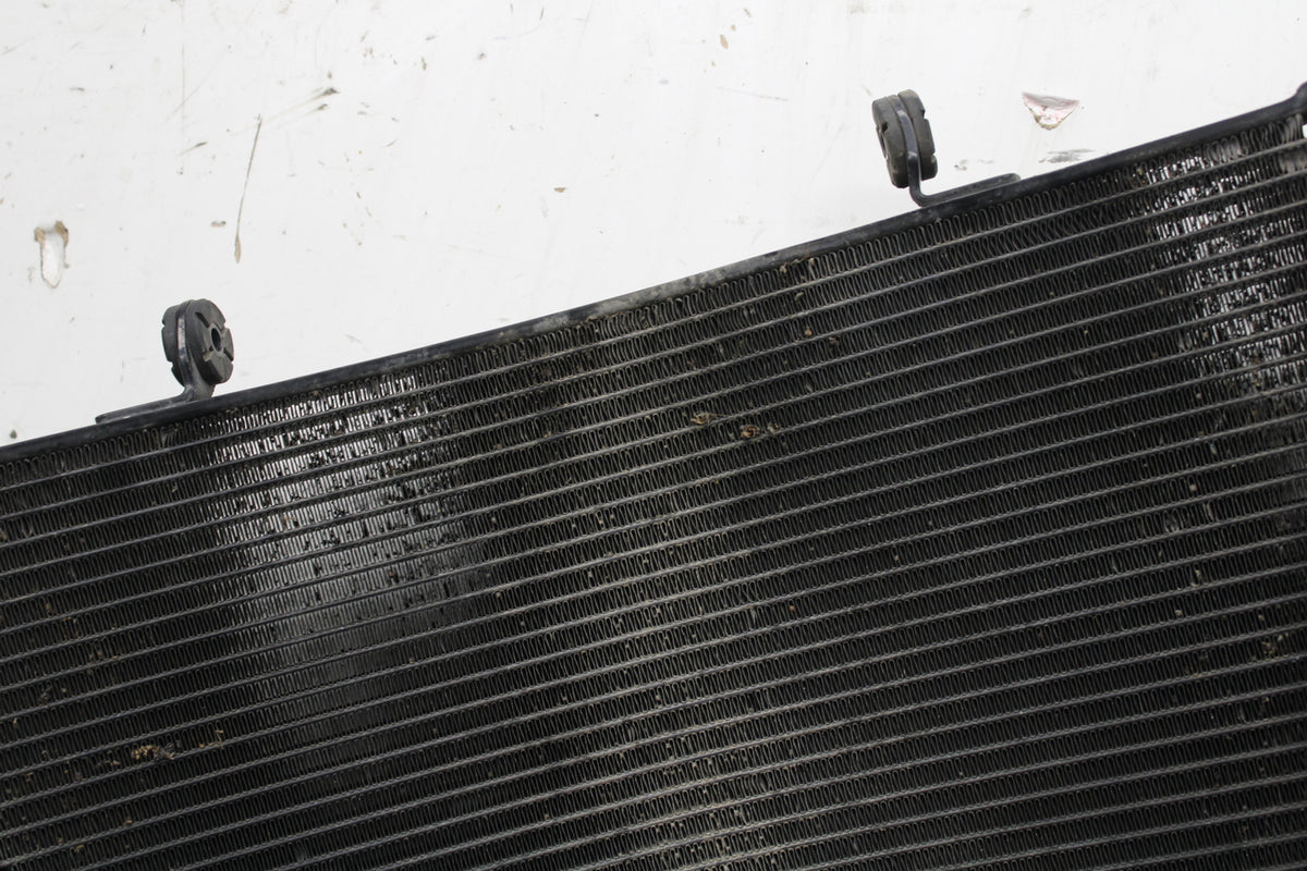 08-10 SUZUKI GSXR 600 ENGINE RADIATOR MOTOR COOLER COOLING RADIATER BB753