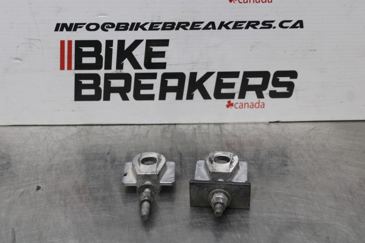 09 KAWASAKI NINJA 250R SWINGARM CHAIN TENSIONER ADJUSTMENT BRACKETS  BB824
