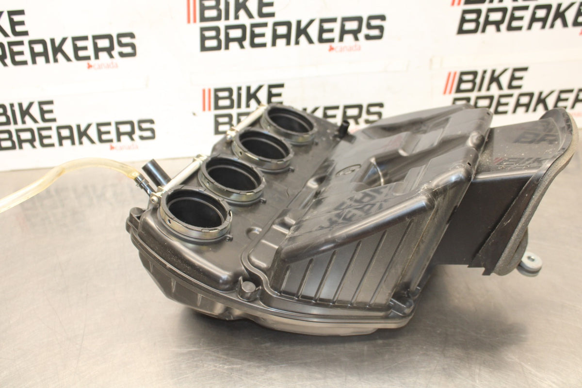 24-25 KAWASAKI NINJA ZX6R AIRBOX AIR INTAKE FILTER BOX BB939