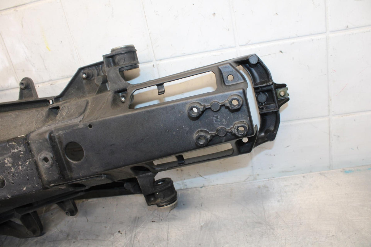 04-06 YAMAHA YZF R1 REAR SUBFRAME BACK SUB FRAME 5VY-21190-00-00 BB491