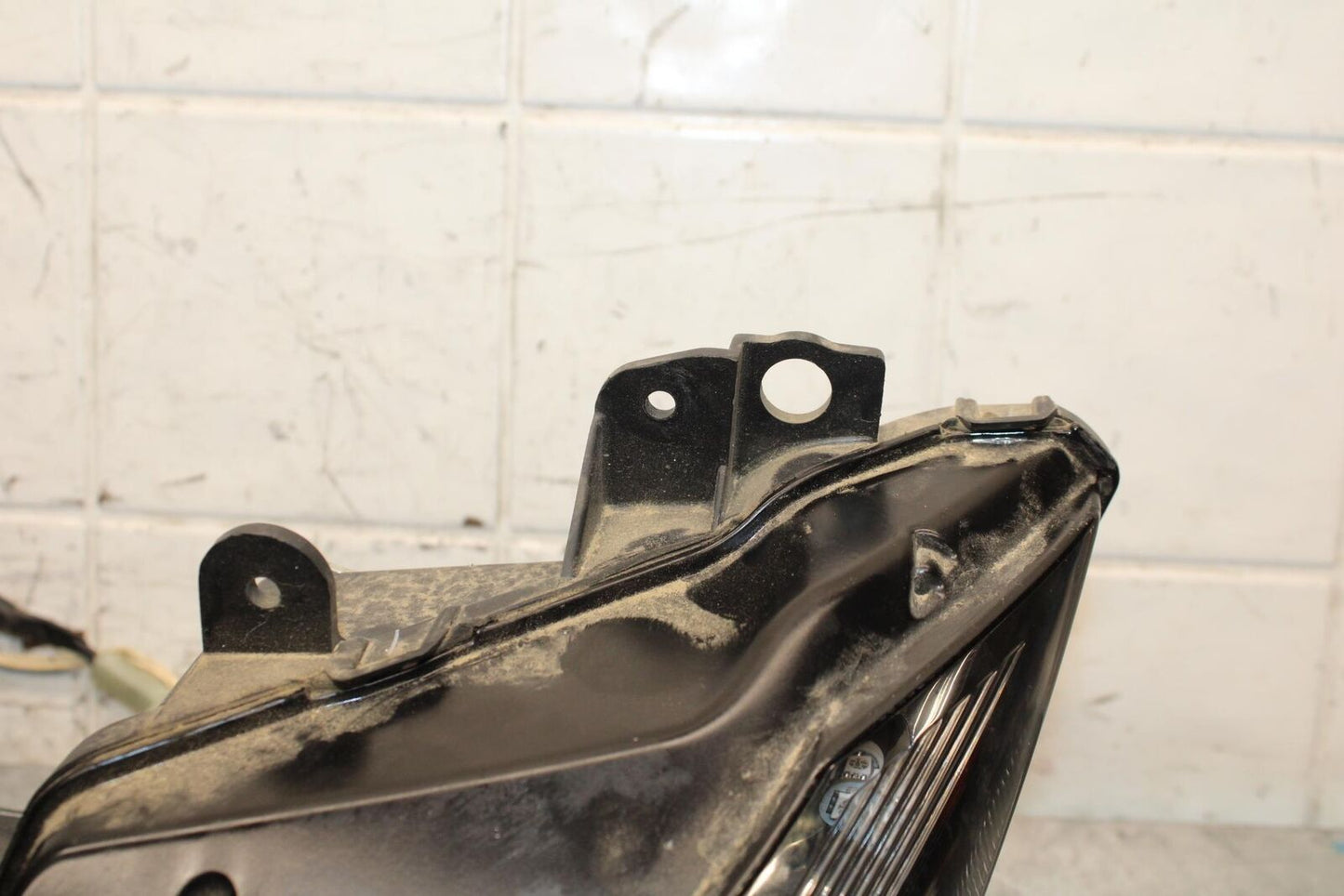 2015 Kawasaki Ninja 300 EX300 FRONT HEADLIGHT HEAD LIGHT LAMP 23007-0174 BB61