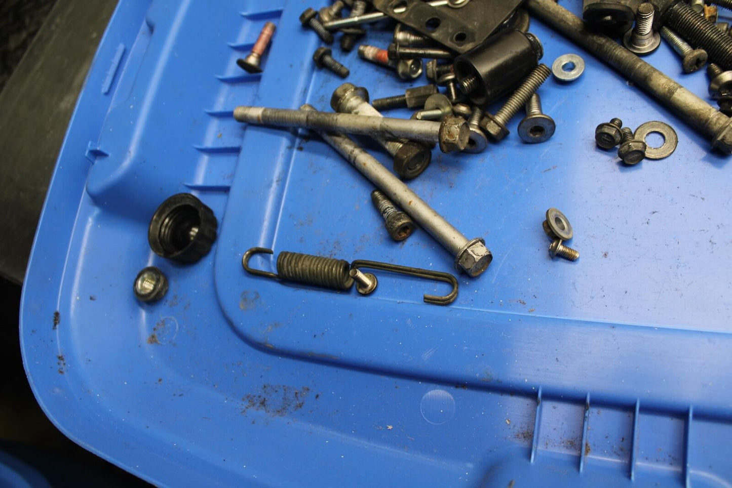 08-12 KAWASAKI NINJA 250R EX250J LEFTOVER MOUNTING BOLTS HARDWARE  SCREWS BB496