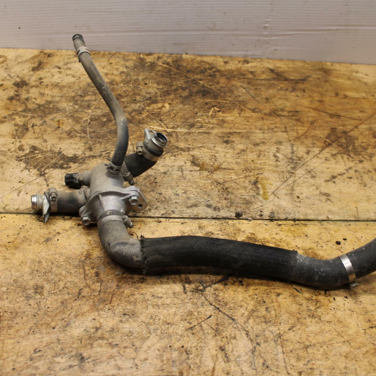 07-11 SUZUKI VSTROM 650 THERMOSTAT W HOUSING ASSEMBLY BB340