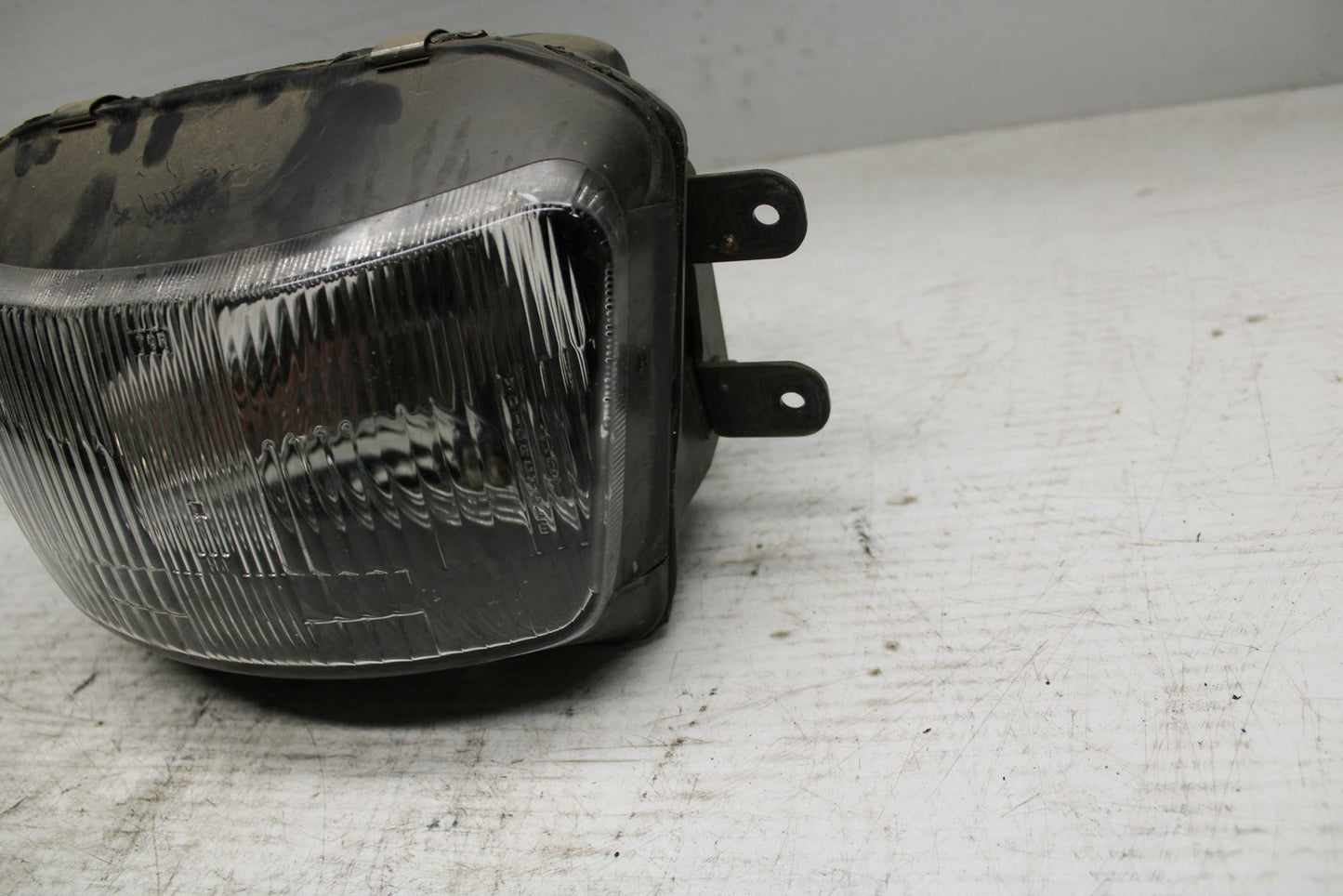 90-07 KAWASAKI ZZR 250 FRONT HEADLIGHT HEAD LIGHT LAMP BB298