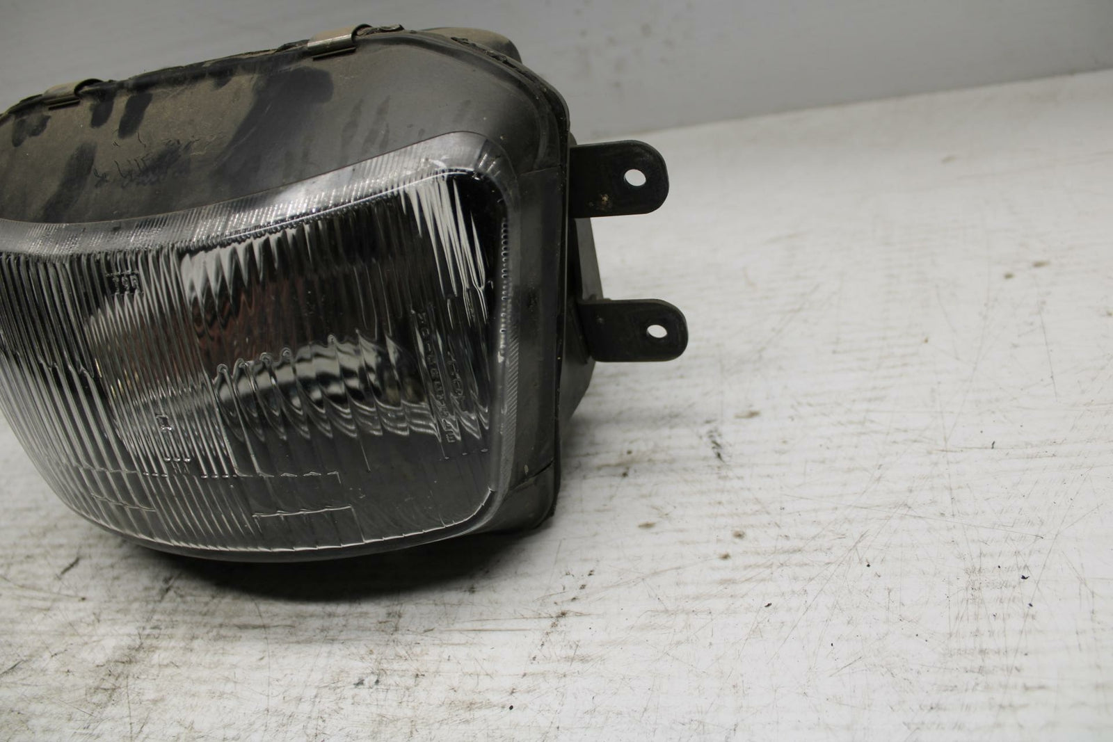 90-07 KAWASAKI ZZR 250 FRONT HEADLIGHT HEAD LIGHT LAMP BB298