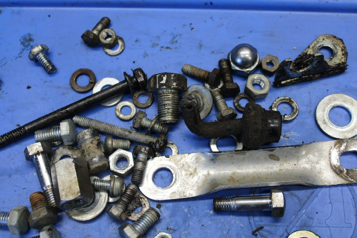71 YAMAHA L5 BOLTS LEFTOVER  BB230