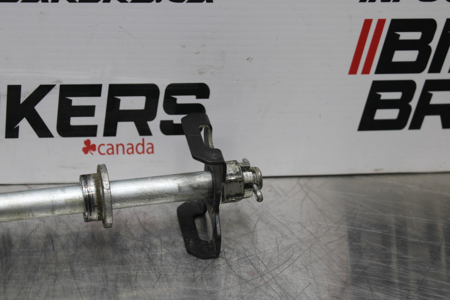 13-17 KAWASAKI NINJA 300 EX300 ABS REAR AXLE BACK WHEEL RIM BOLT AXEL BB187