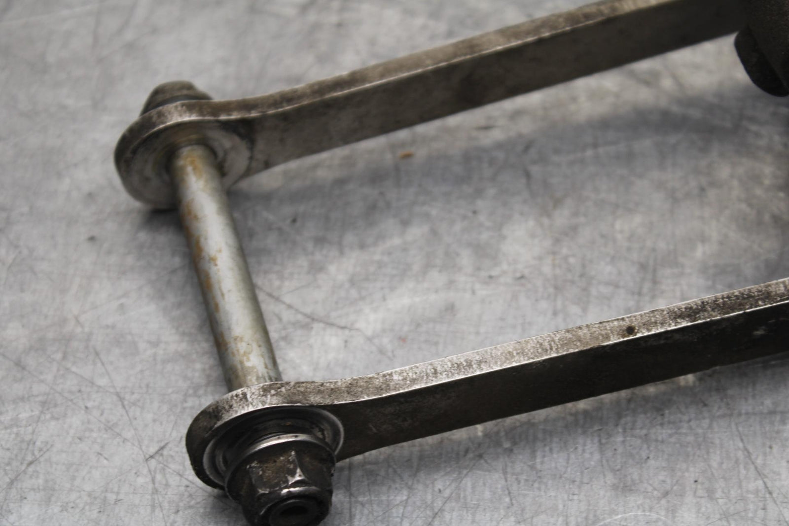 09-12 KAWASAKI NINJA ZX6R REAR DOGBONE SHOCK LINKAGE LINK BB617