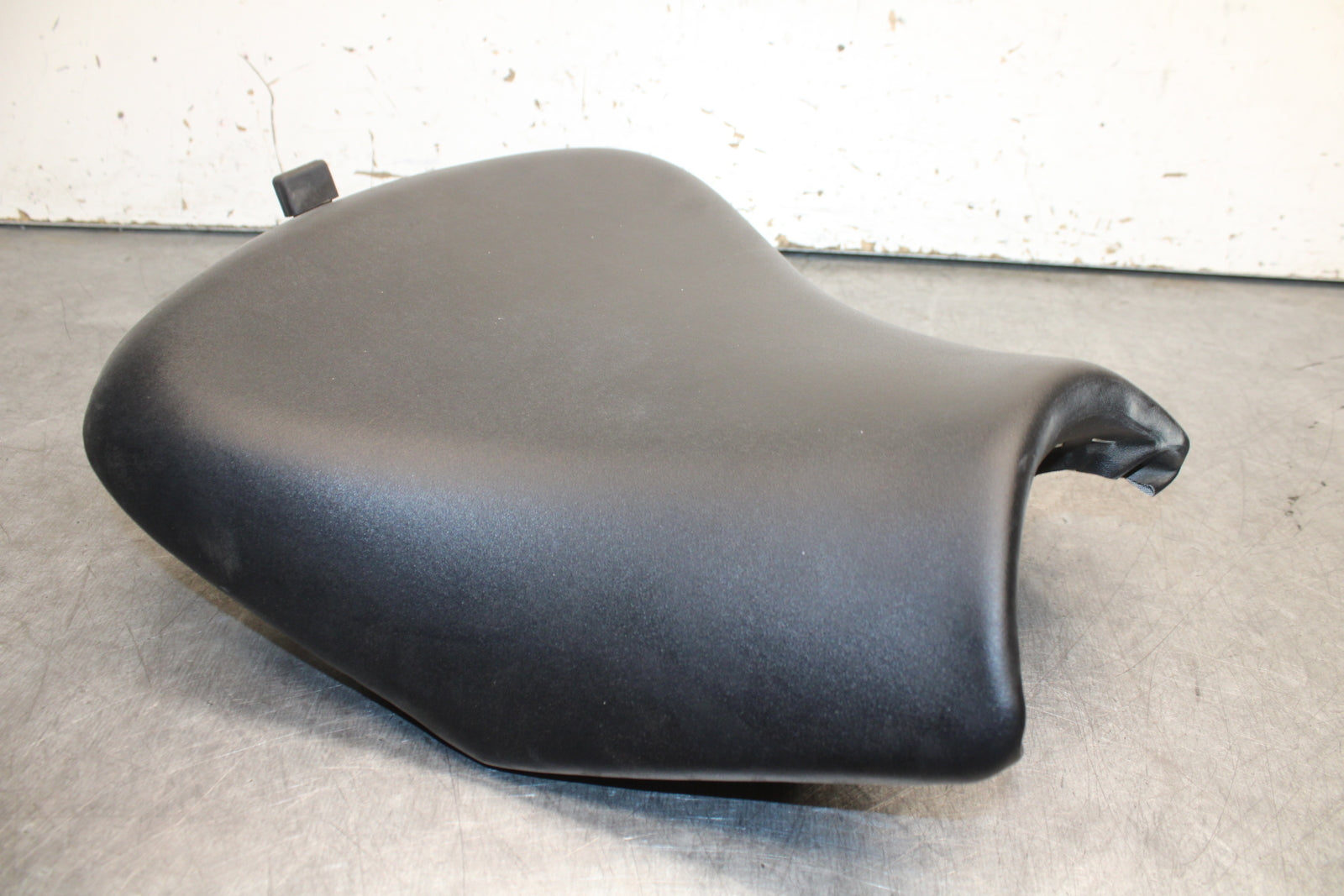 18-24 KAWASAKI NINJA 650 FRONT DRIVERS SEAT PAD SADDLE PILLION BB725