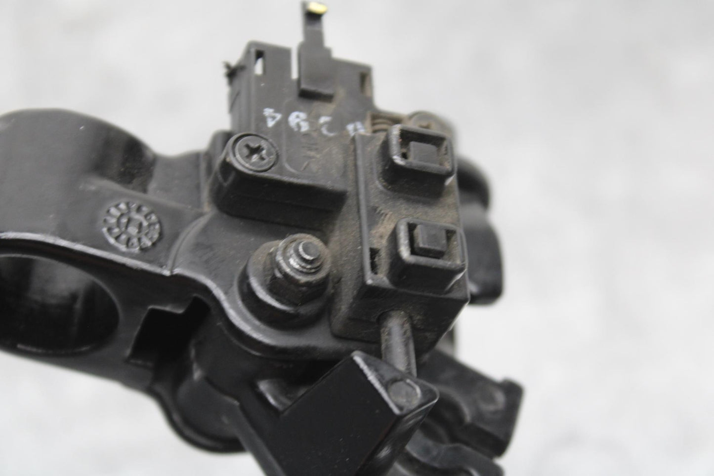 15-16 KAWASAKI EX300 CLUTCH PERCH MOUNT WITH LEVER  BB635