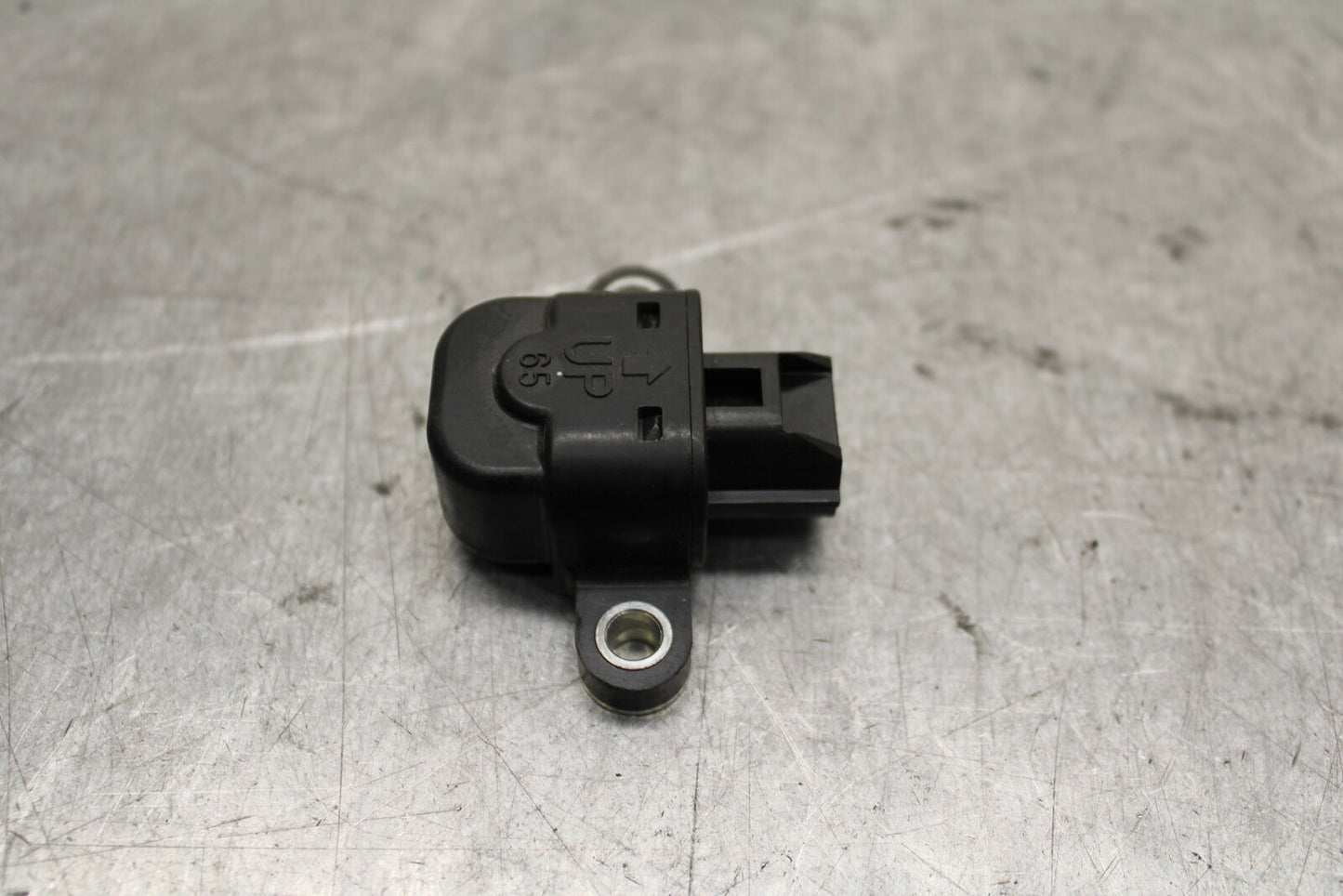 16 KAWASAKI NINJA ZX10R TIP OVER ANGLE CRASH SENSOR SWITCH  21176-0026 BB650