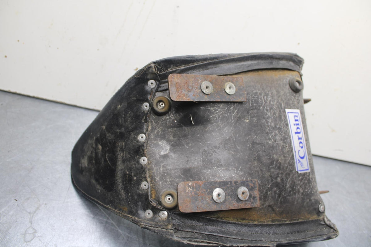 1988 Yamaha FZ600 FRONT DRIVERS SEAT PAD SADDLE BB601