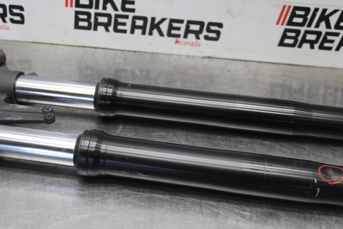 12 TRIUMPH STREET TRIPLE R FRONT FORKS SHOCK SUSPENSION SET PAIR BB914